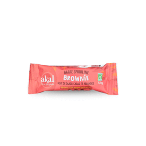 Barre Spiruline Brownie Akal 35g — cacao cru d'Amazonie péruvienne, spiruline bio, noix de cajou, datte, 100% crue et vegan, moelleuse comme un brownie, sérotonine et antioxydants, toute la famille